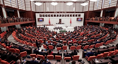 Türkiye'de 180 siyasi parti faaliyet gösteriyor..!