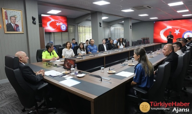 Konya Emniyet Müdürü Polis Çocuklarının Sevinçlerine Ortak Oldu