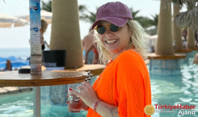 Ünlü Gezgin Tuğçe Şen Karadağ'a Yerleşti