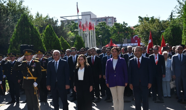 Zafer Bayramı'nın 103. yıl dönümü, Diyarbakır'da Coşkuyla kutlandı