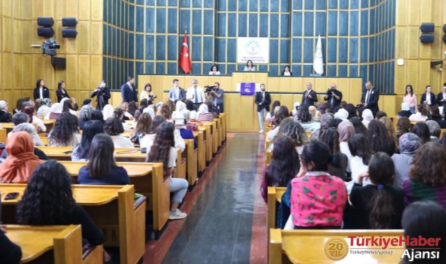 TBMM'de Abdullah Öcalan Lehine Slogan Atanlar Hakkında Suç Duyurusu