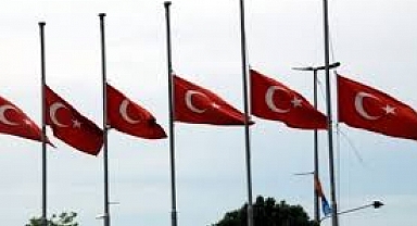 Bursa Valiliği Duyurdu : 10 Kasım'da Bayraklar Yarıya İndirilecek..!