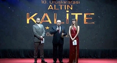 Yılın En Başarılı Hukuk Adamı Ödülü Ünlü Ceza Avukatı Zeki Bulgan'a Verildi.