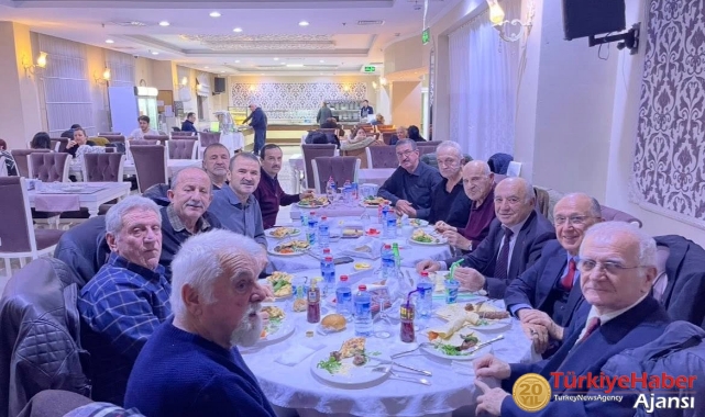 Emekli Polislerin Geleneksel Yemekli Buluşması