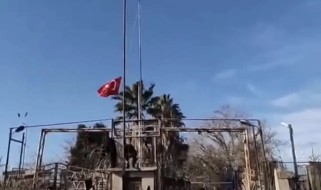 Nusaybin sınırında provokasyon! DEM Partililer Türk bayrağına Saldırdı