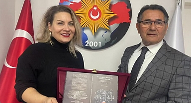 TEMÜD-DER Kitap İmza Günü Düzenledi 