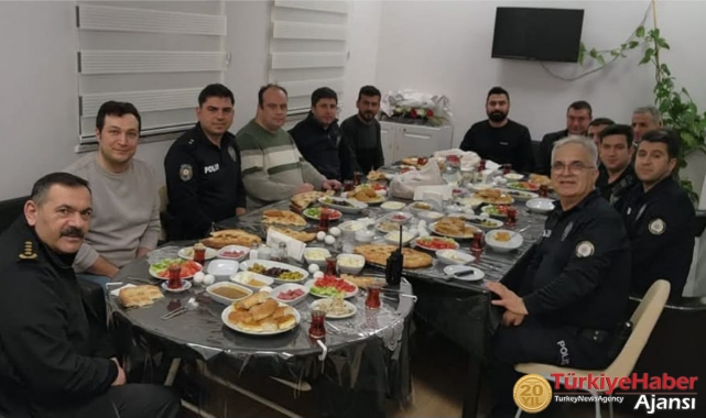 Osmaniye Emniyet Müdürü Personeli İle Sahur Yaptı 