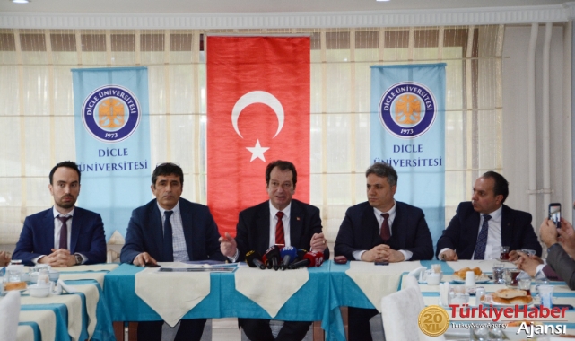 Rektör Eronat, ulusal basın temsilcileriyle bir araya geldi