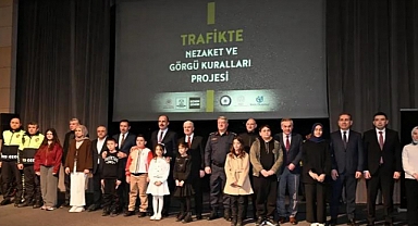 Trafikte Nezaket ve Görgü Kuralları Projesinde Başarılı Öğrenciler Ödüllendirildi