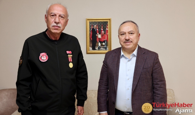 EGM Ali Fidan'dan Gazi Polise Bayram Ziyareti 