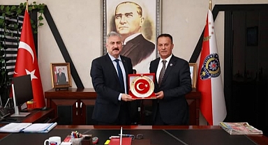 EMŞAV'dan Fahri Aktaş'a 