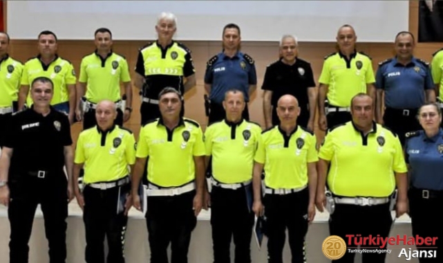 Başarılı Trafik Polisleri Ödüllendirildi 
