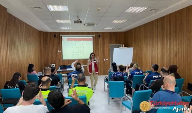 Edirne'de Emniyet Personeline İşaret Dili Eğitimi