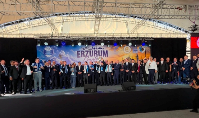İstanbul'da Kadim Bir Medeniyet Geçidi: 300 Bin Yürek Erzurum İçin Çarptı!
