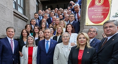 Özel liderliğindeki Yeni Parti yönetimi belirlendi