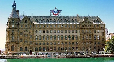 Haydarpaşa Tren Garı Emekliye Sevk Edildi..!