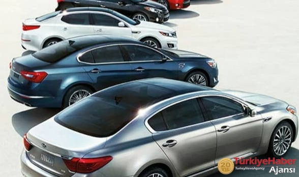 Oto kiralama sektöründe ilk yarıda 64,4 milyar TL'lik araç yatırımı