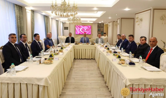 Terfi Eden Emniyet Müdürlerine Veda Yemeği