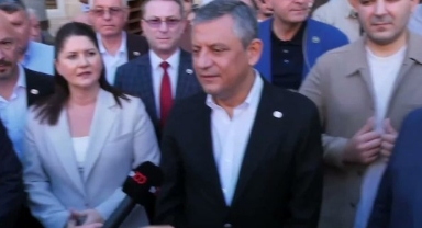 Özgür Özel Edirne'de Selimiye Camii'ni ziyaret etti...