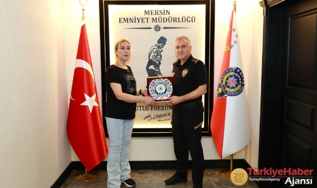 Mersin'de Emekli Polislere Onur Plaketi