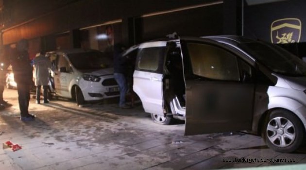 Adana'da 8 Araç Birden Kundaklandı