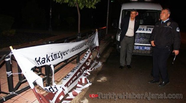 Adana'da Referandum Pankartlarına Saldırı