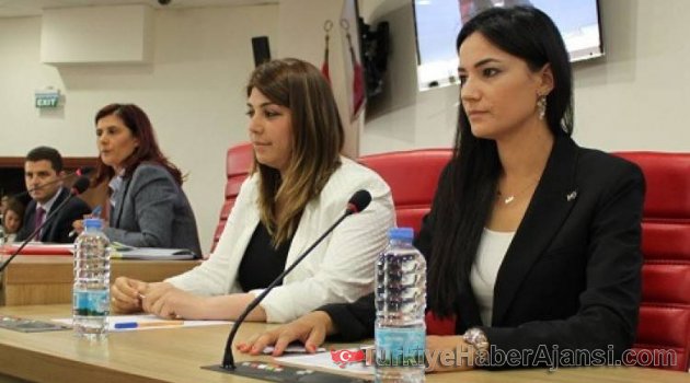 AK Parti'den 'Türkiye Güzeli'ne Görev!