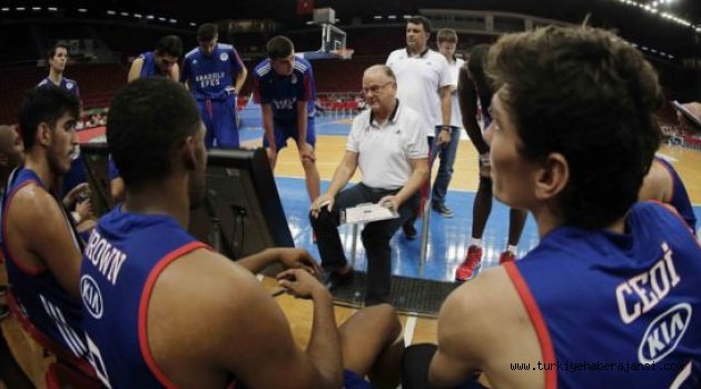 Anadolu Efes: 89 - EA7 Emporio Armani: 73
