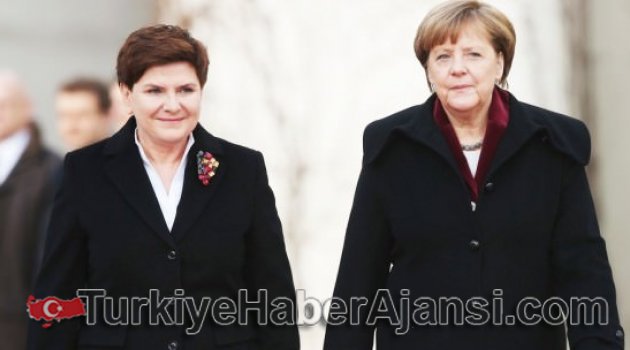 Angela Merkel'e 'Türkiye' İtirazı