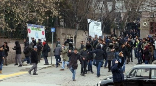 Ankara Üniversitesi'nde Gerginik!
