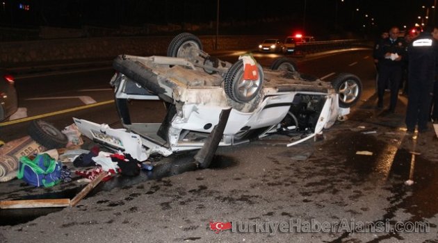 Ankara'da Otomobil Devrildi: 1 Ölü, 4 Yaralı
