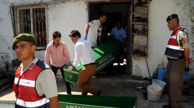 Antalya'da Kan Donduran Cinayet