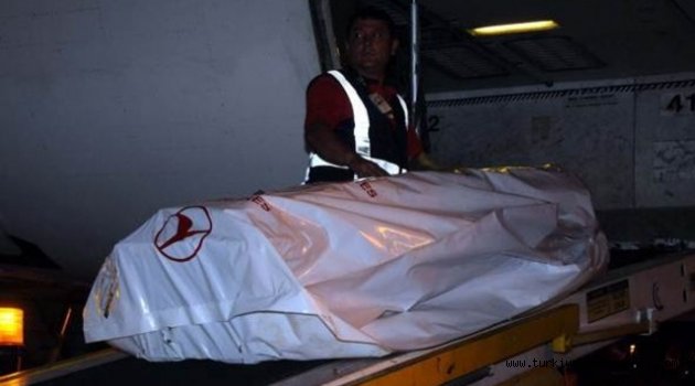 Aylan Kurdi'nin Cenazesi İstanbul'a Getirildi