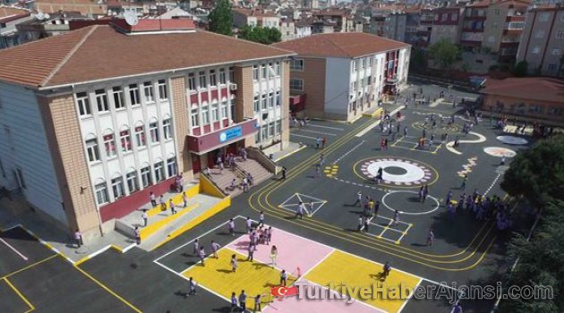 Bağcılar’da Okul Bahçeleri Renkleniyor