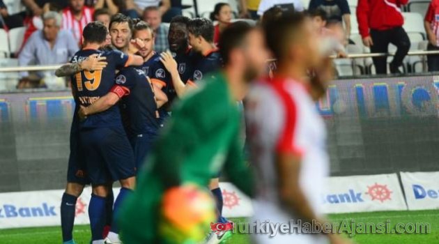 Başakşehir 89'da Şampiyonluğa Tutundu!