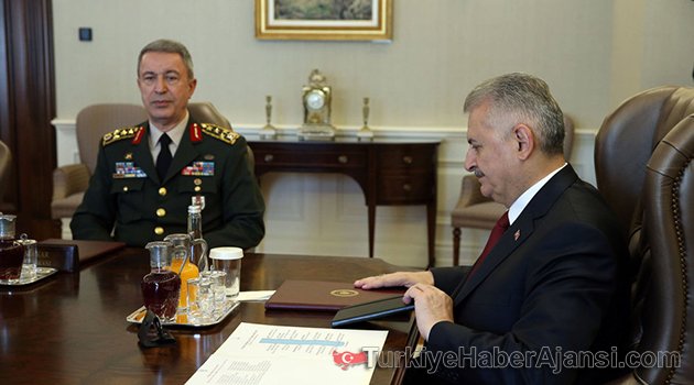 Başbakan Yıldırım Hulusi Akar'la Görüştü