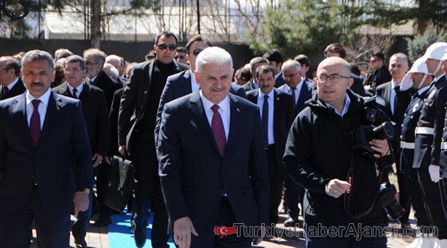 Başbakan Yıldırım'ı CHP'li Milletvekili Karşıladı