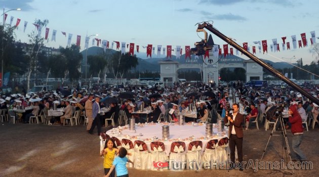 Başkan Sekmen Personeliyle İftarda Buluştu