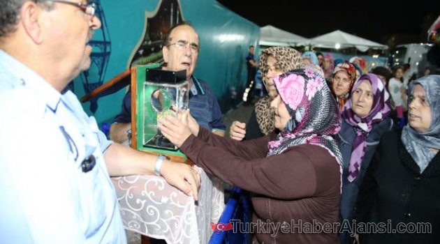 Bayrampaşa'da Sakal-ı Şerif İzdihamı
