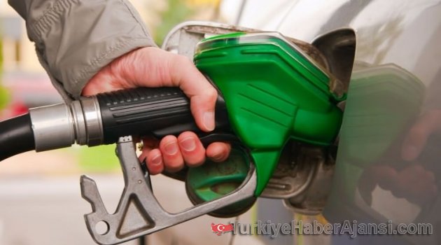Benzine Yine Zam Geldi