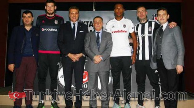 Beşiktaş'tan İmza Şov