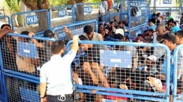 Bodrum'da Göçmenlere Kafes