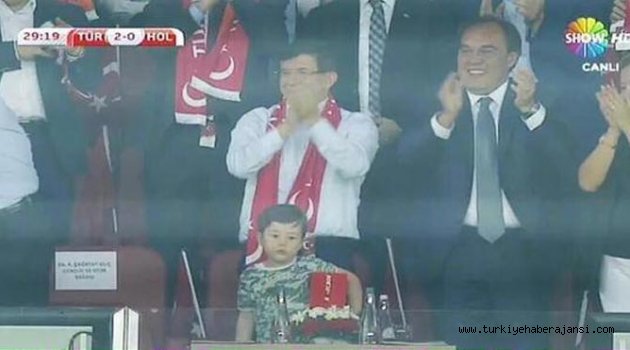 Bu Fotoğraf Sosyal Medyayı Salladı!
