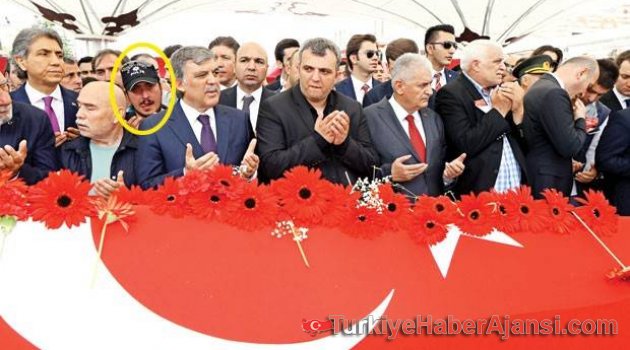 Büyük Zafiyet: Başbakanlı Cenazede Ön Safta