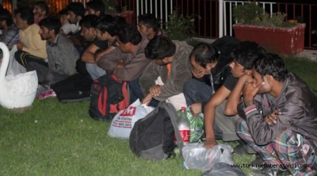Çanakkale'de 24 Kaçak Yakalandı