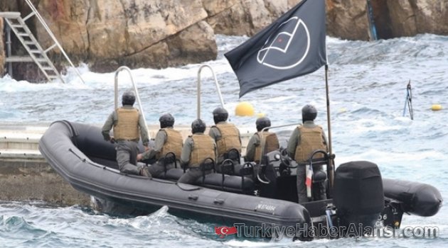 Cannes'da Maskeli Tanıtım Korkuttu