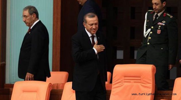 CHP, MHP ve HDP Vekilleri Ayağa Kalkmadı