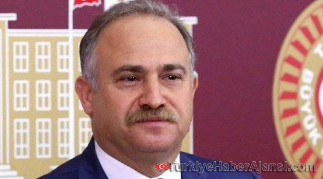 CHP'li Gök Melih Gökçek'in Ensesinde