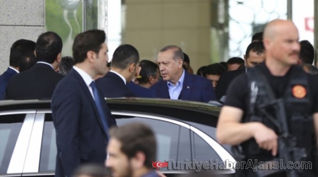Cumhurbaşkanı Erdoğan Yurda Döndü