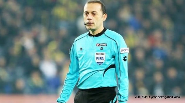 Cüneyt Çakır Yılın Hakemi Seçildi